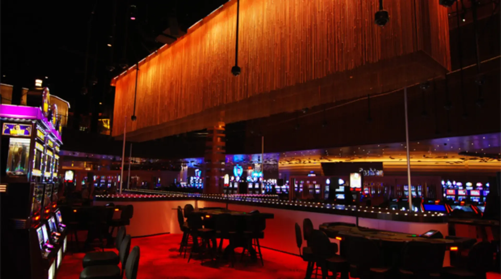 iGaming demo reading during a quiet casino-resort break